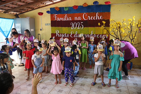 Feira Pedagógica no CMEI Sonhe de Criança valoriza aprendizado e participação da família