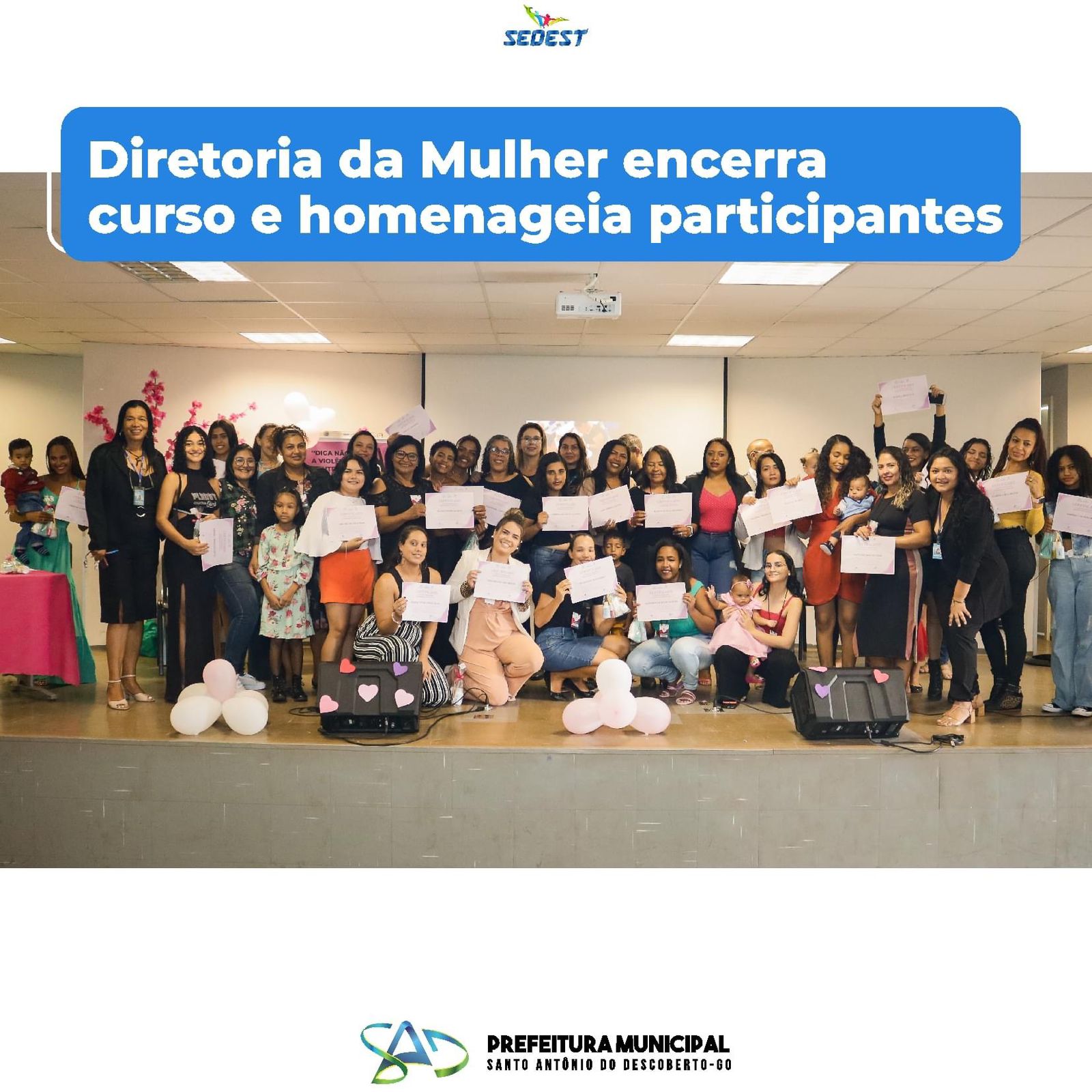 Diretoria da Mulher encerra curso e homenageia participantes